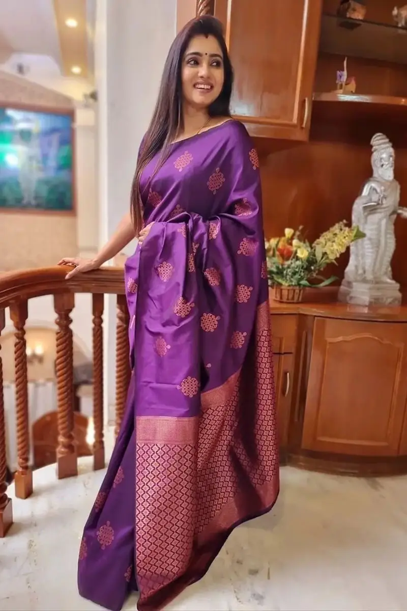 Tamil TV Actress Srithika Photos In Violet Saree Blouse